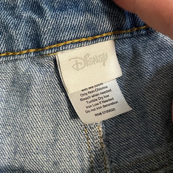Disney Alice in Wonderland Denim Shorts Daisies Floral Size 11 - Picture 5 of 6